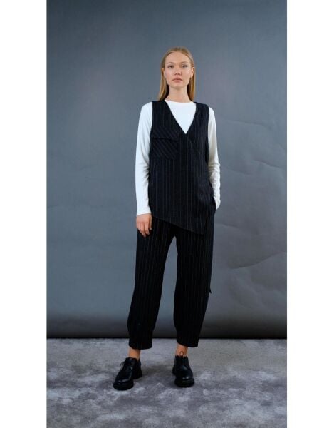 Çizgi Detaylı Asimetrik Takım