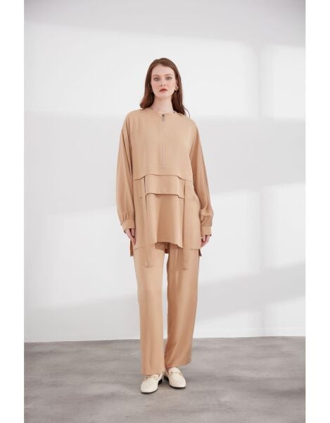 Önden Yarım Fermuar Detaylı Takım